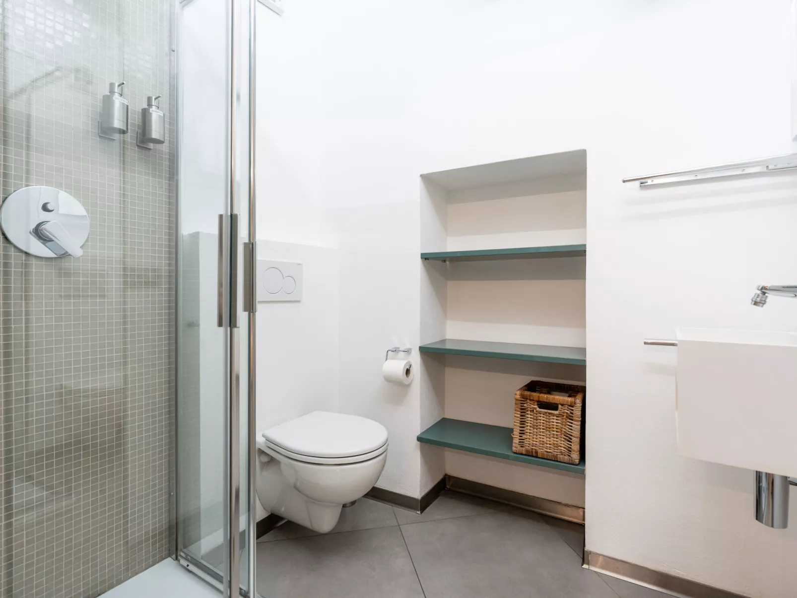 Terrazza con glicine - Binnen