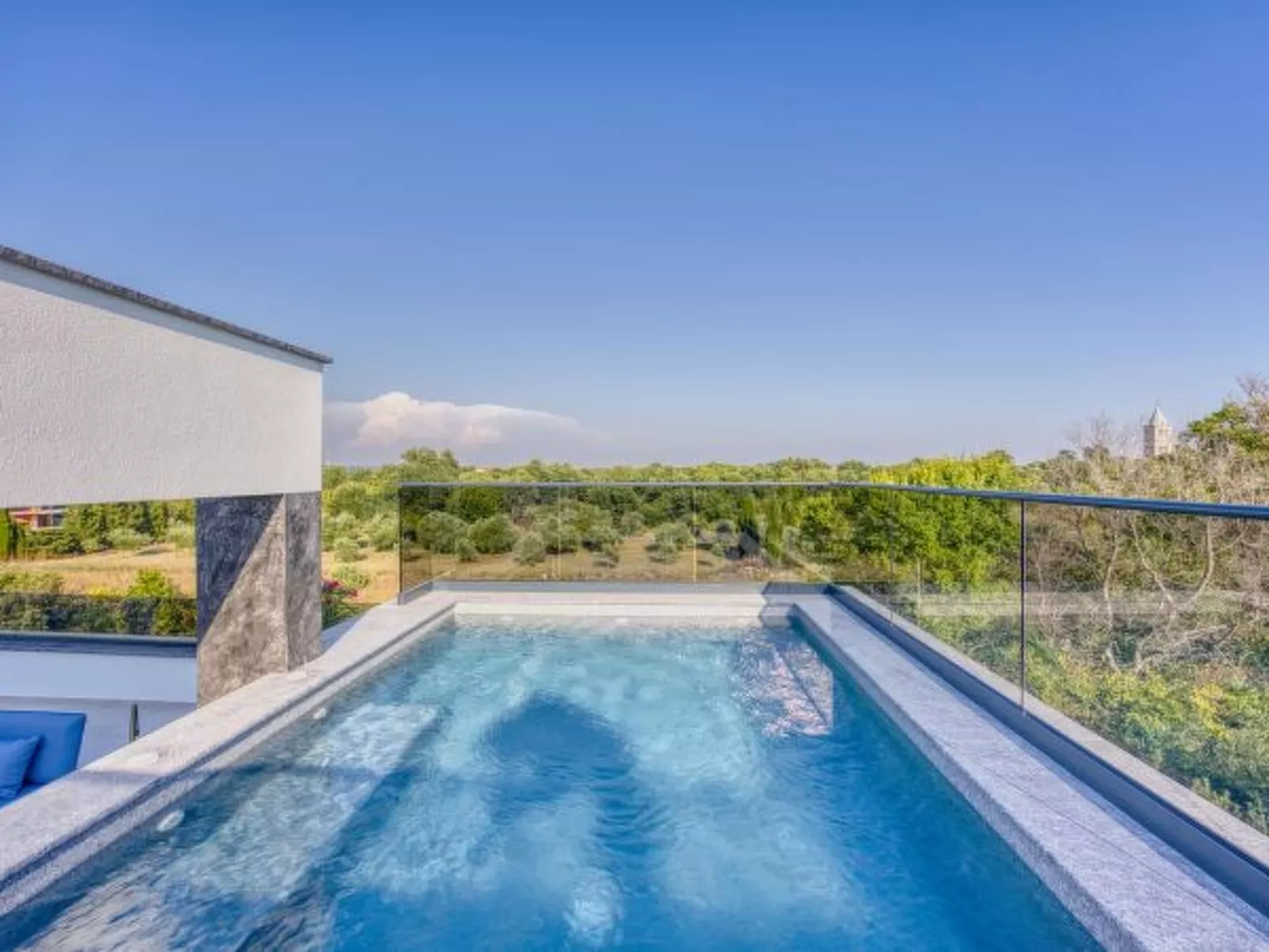 Villa Elena with two pools and spa - Image-tags.info