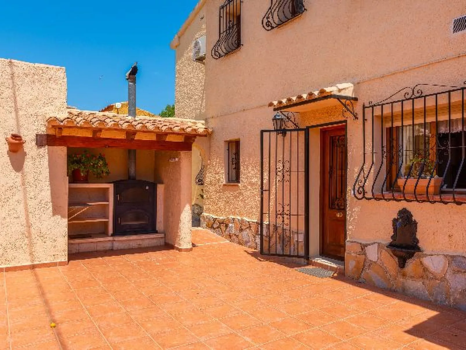 Villa Cruz - PlusHolidays - Image-tags.info