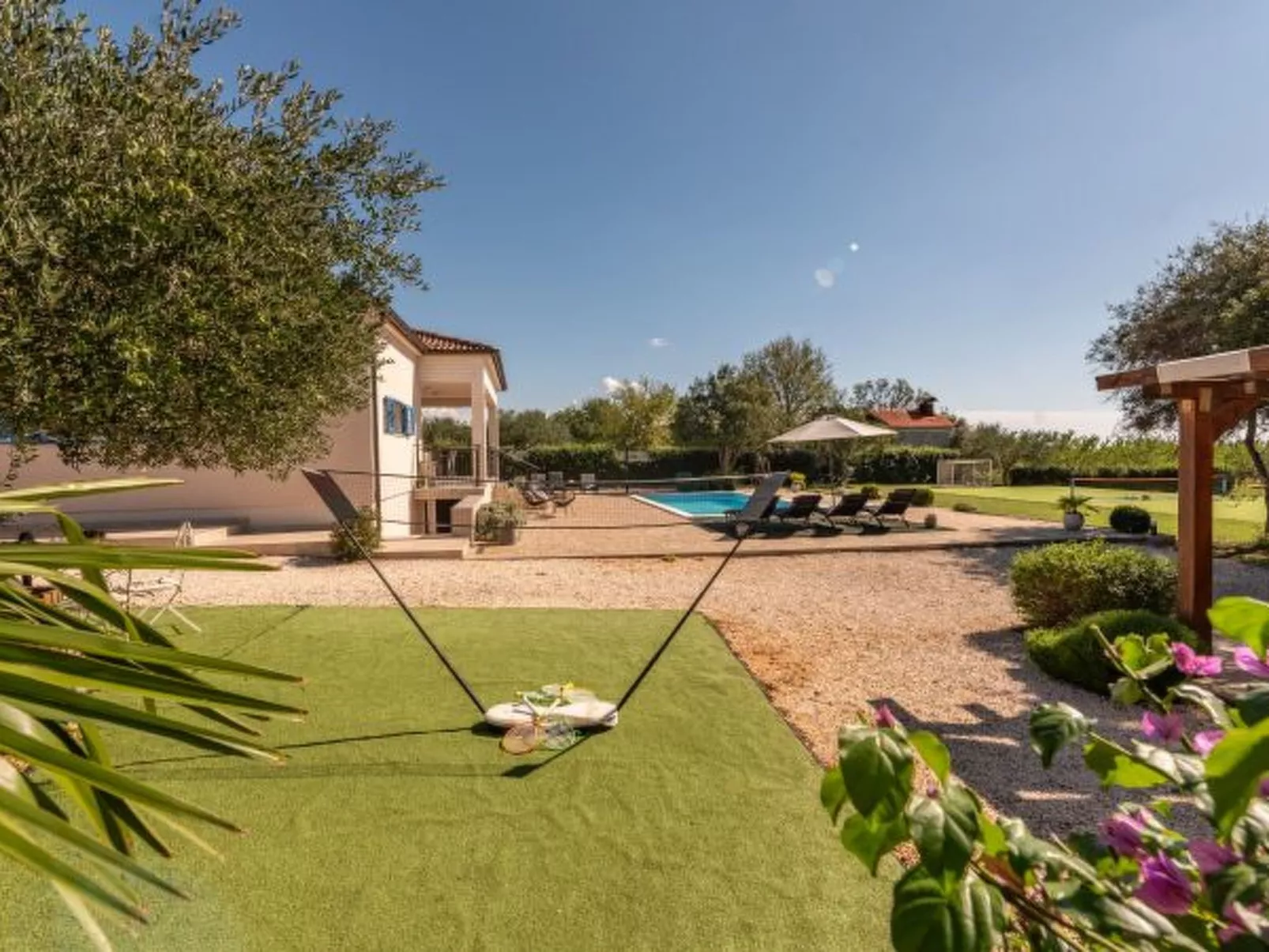 Casa Kamber with pool - Image-tags.info