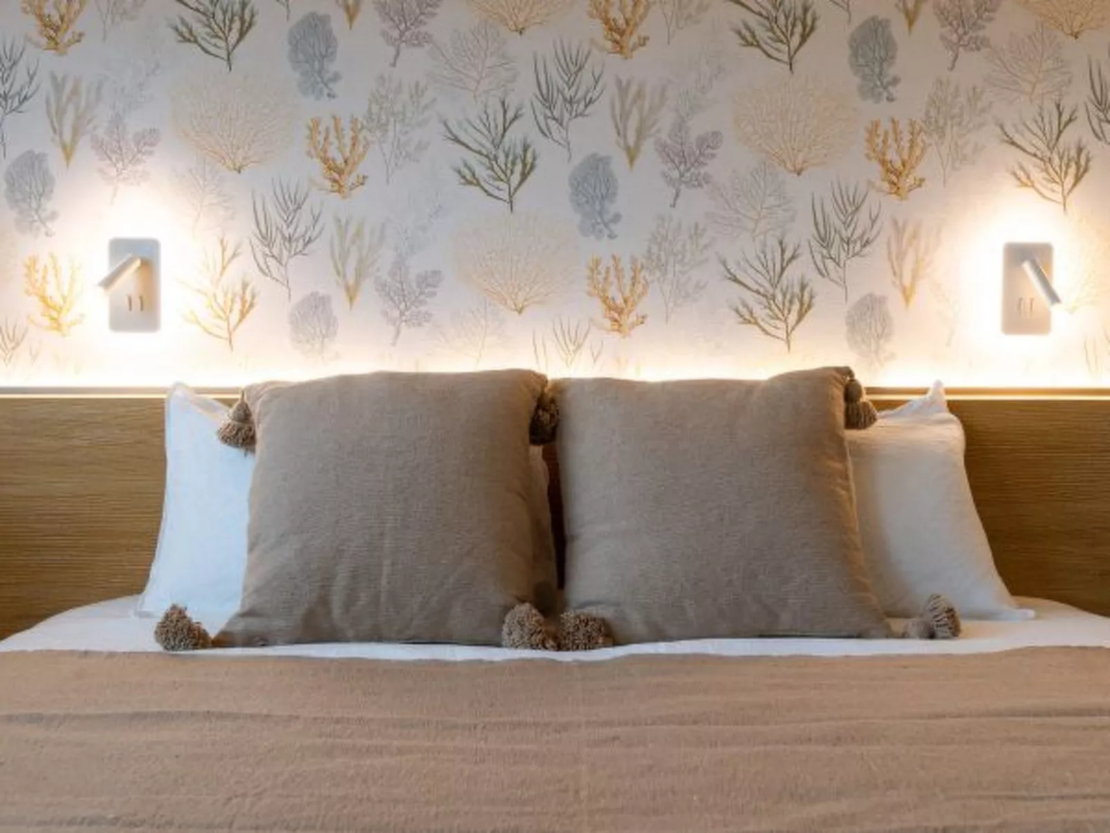 Villa Madrugada, beachside villa in Costabella - Image-tags.info