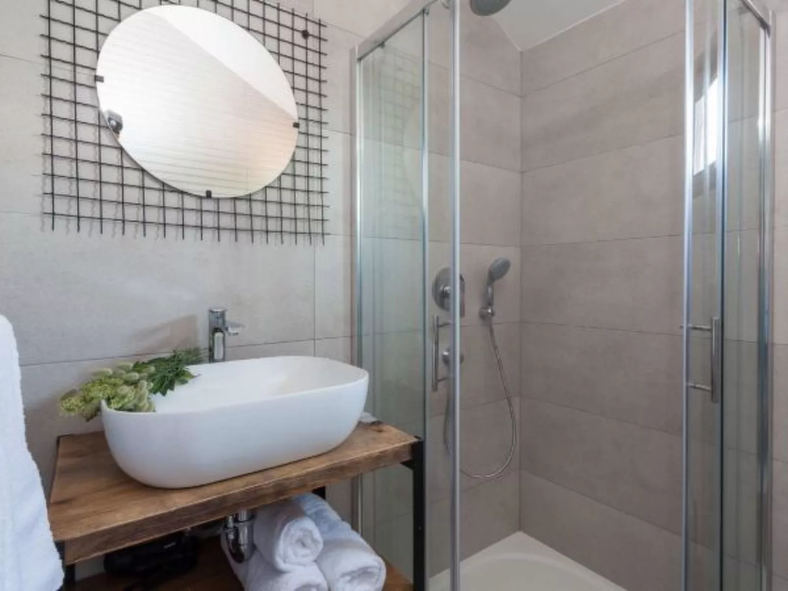 Villa Royal with heated pool - Image-tags.info