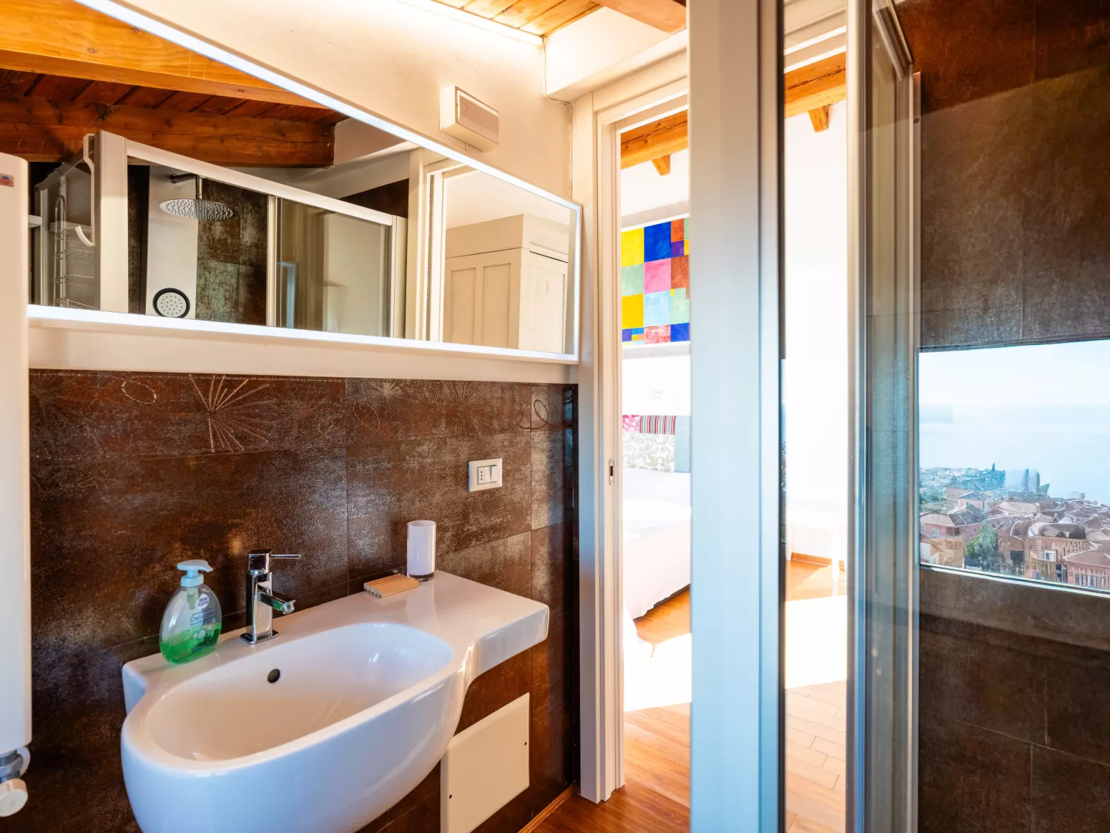 Terrazza con glicine - Binnen