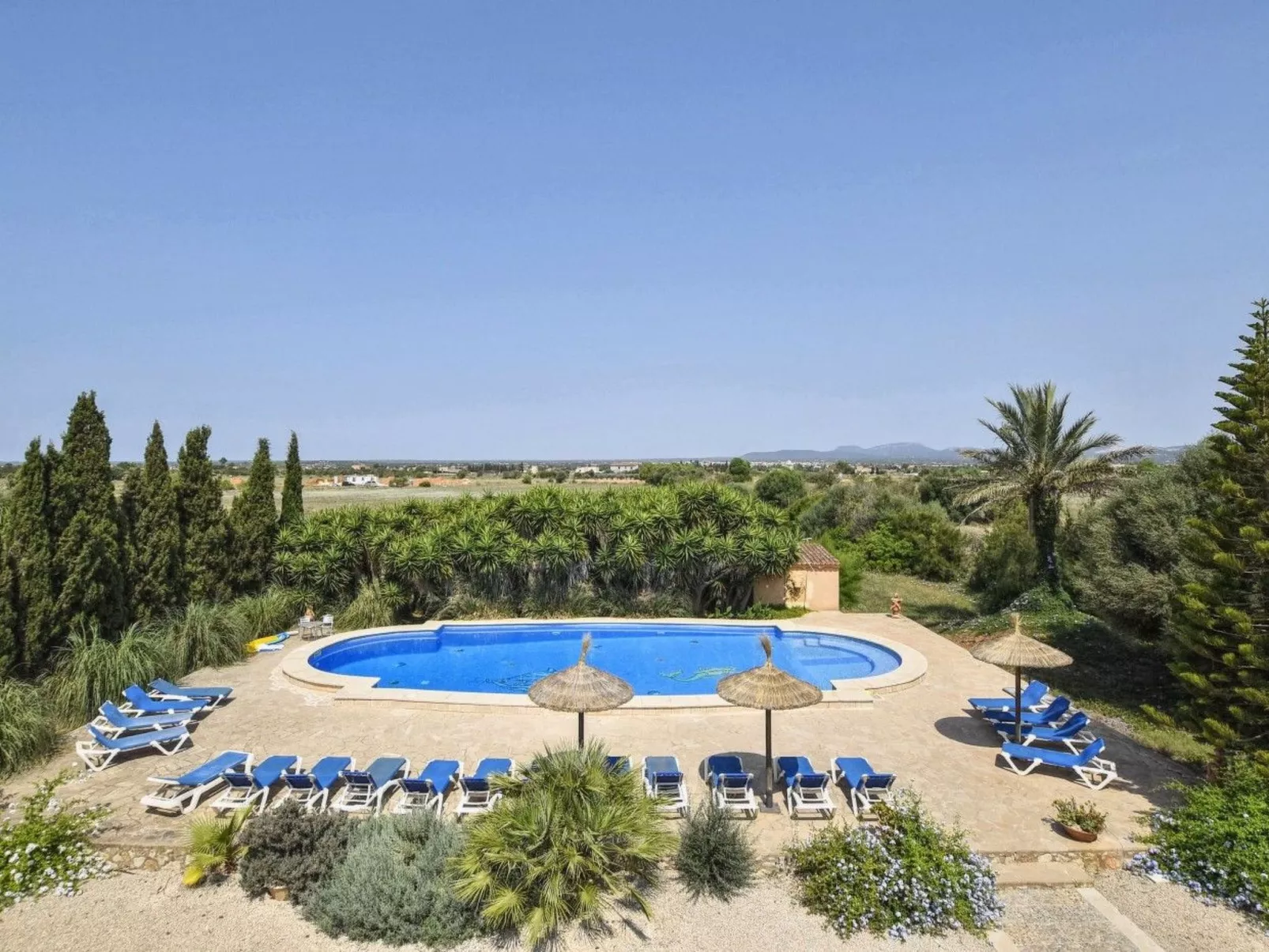 In Campos mit Privatem Pool - Buiten