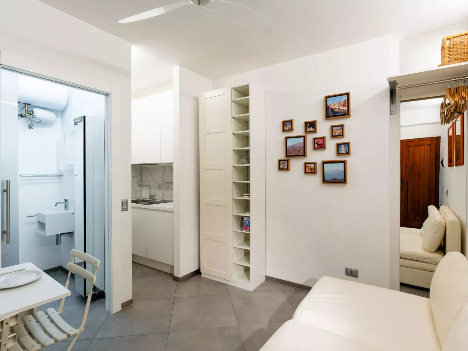 Terrazza con glicine - Binnen