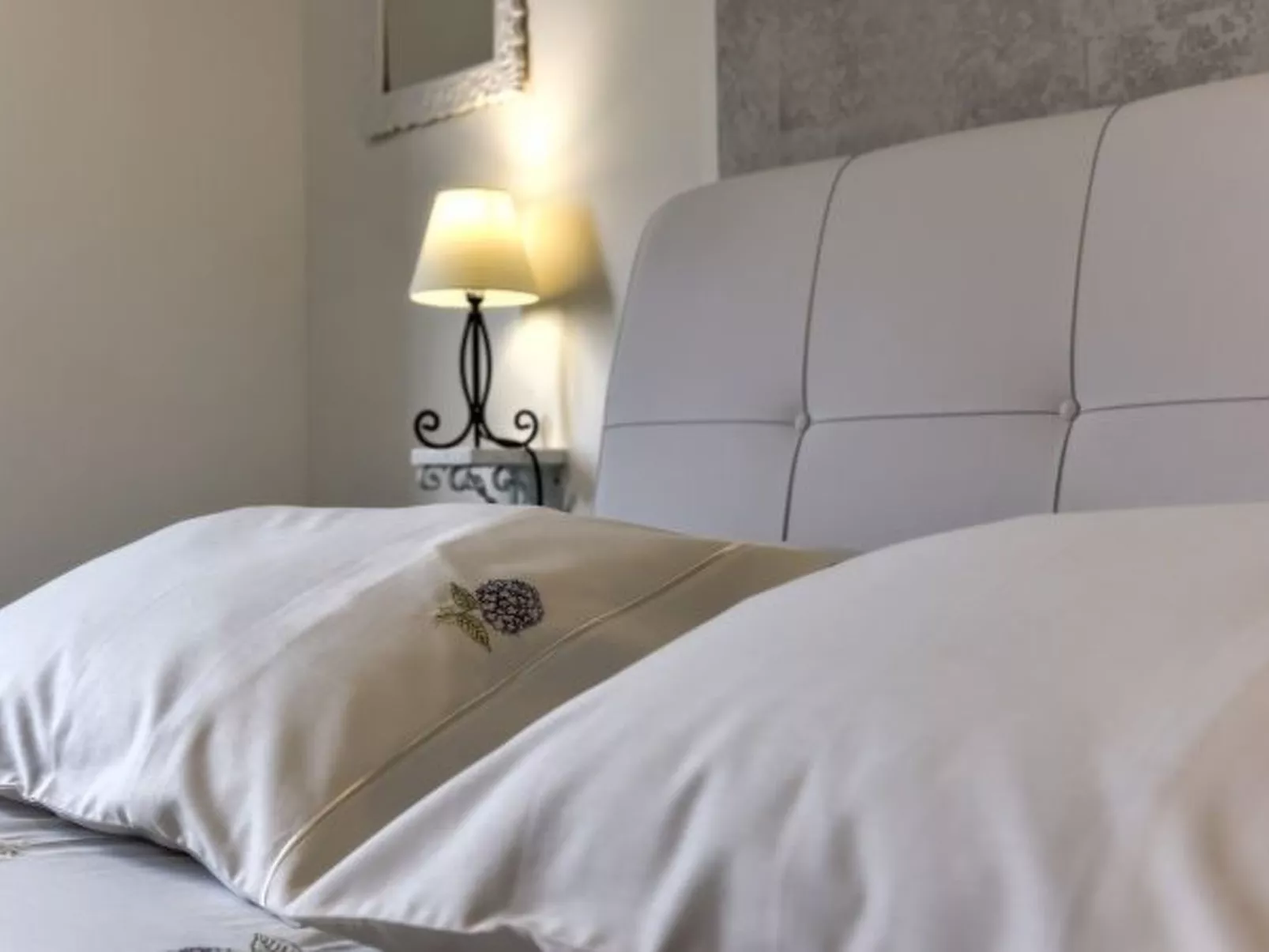 Villa Azzuro with jacuzzi and pool - Image-tags.info