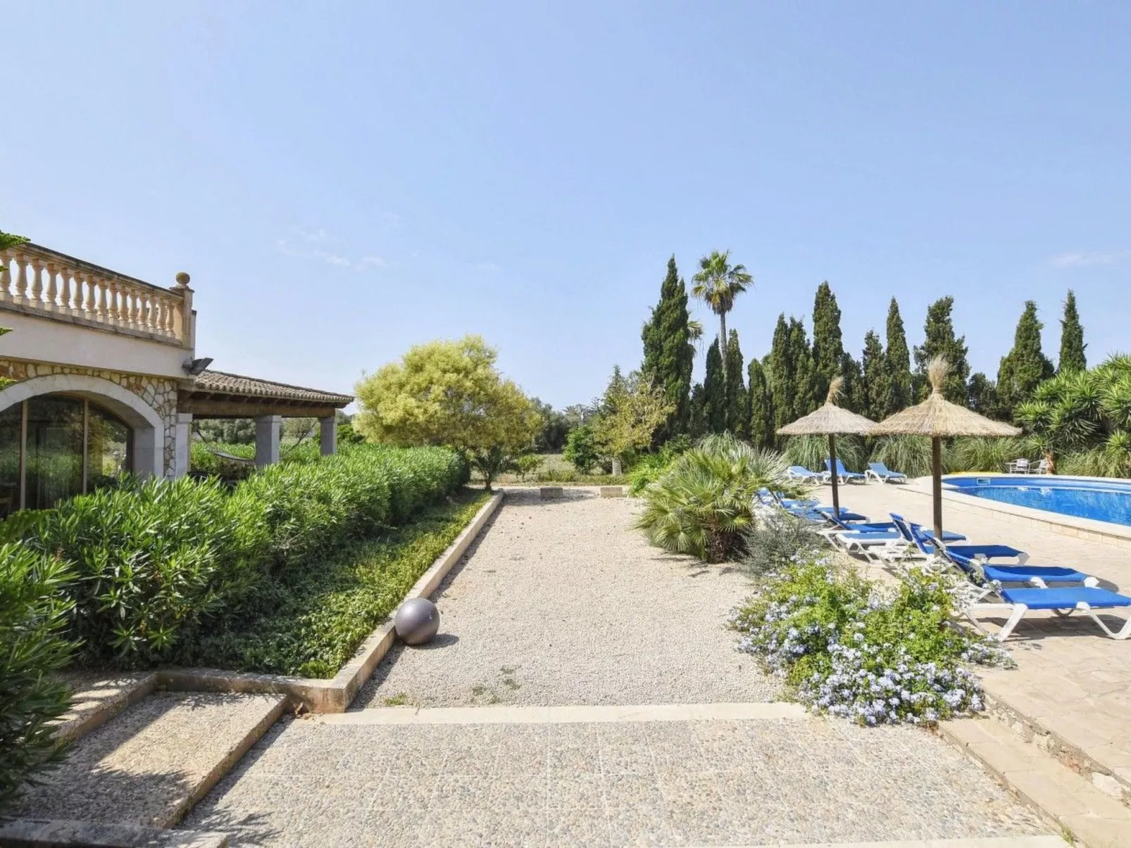 In Campos mit Privatem Pool - Buiten