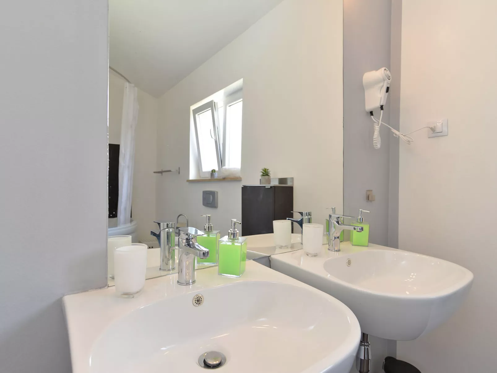 Villa 1519 - Image-tags.info