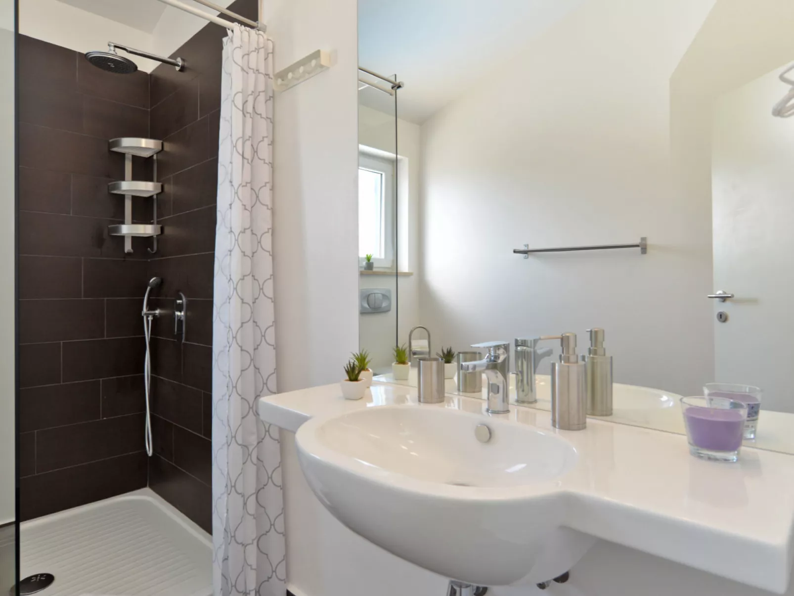 Villa 1519 - Image-tags.info