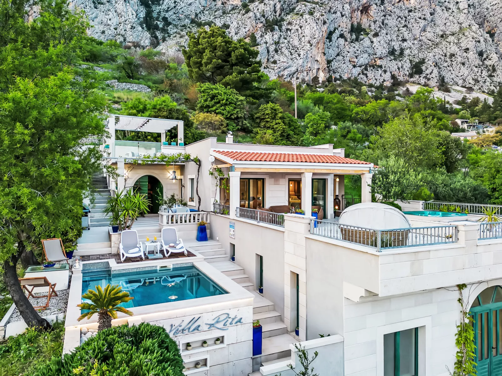 "Villa Rita" mit Blick auf das Wasser