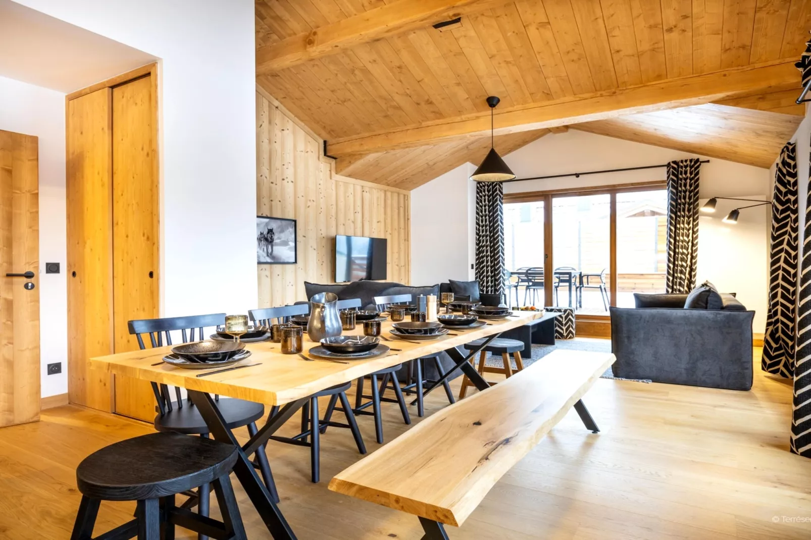 CHAPELLE DABONDANCE Le Flocon Blanc A50P - Eetkamer