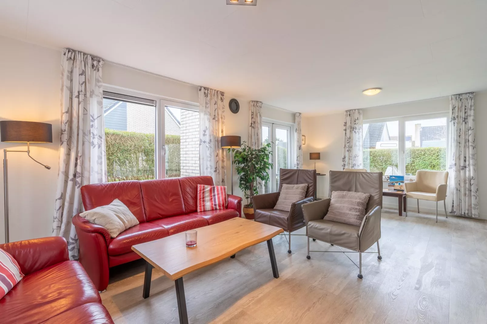 Kamperfoelie 77 - Woonkamer