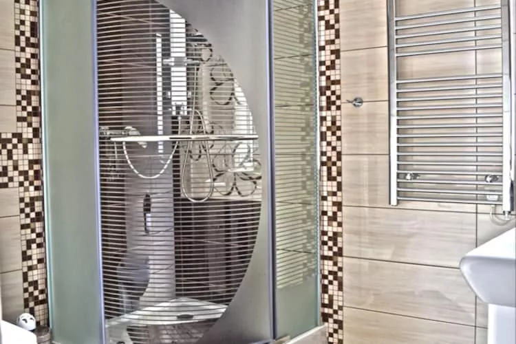 	Dom wakacyjny nad jeziorem Goszcza w Lubrzy dla max 5 osób - Badkamer