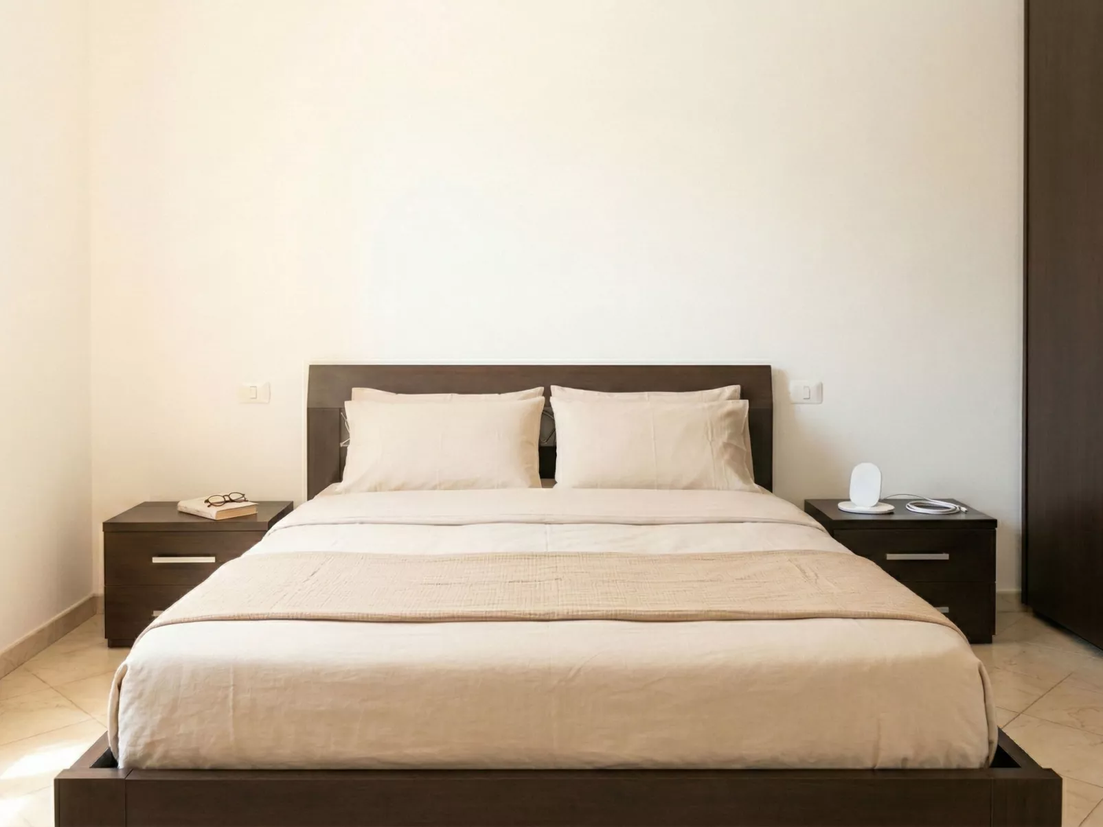 Vacanze Nespolo - Binnen