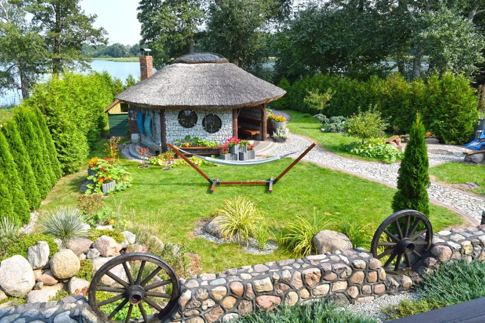 	Dom wakacyjny nad jeziorem Goszcza w Lubrzy dla max 5 osób - Tuinen zomer