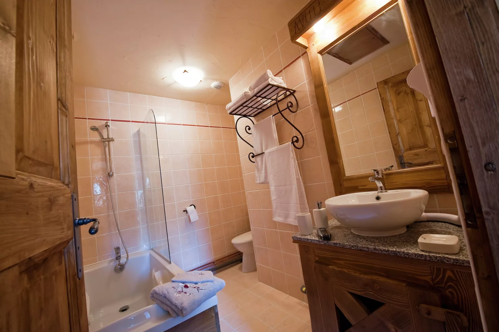 Chalet Le Refuge 4 - Badkamer
