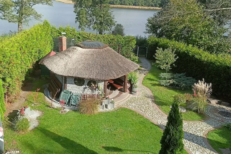 Dom wakacyjny nad jeziorem Goszcza w Lubrzy dla max 4 osób - Tuinen zomer