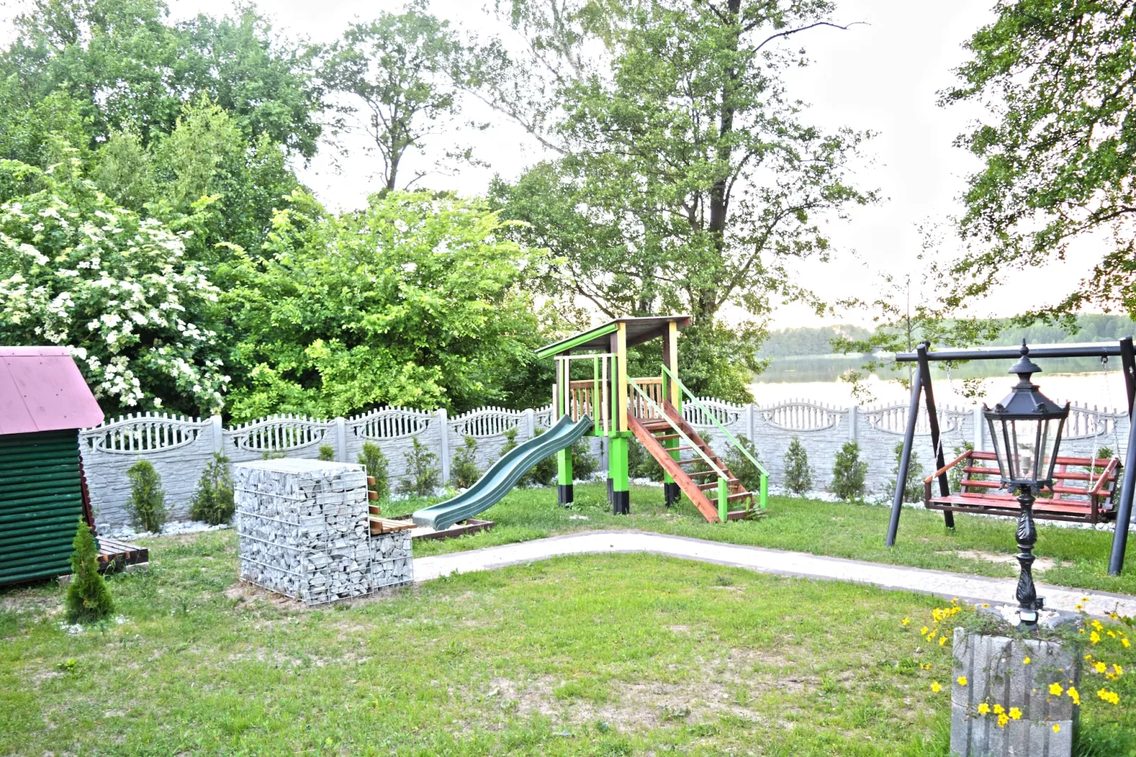 	Dom wakacyjny nad jeziorem Goszcza w Lubrzy dla max 6 osób - Tuinen zomer