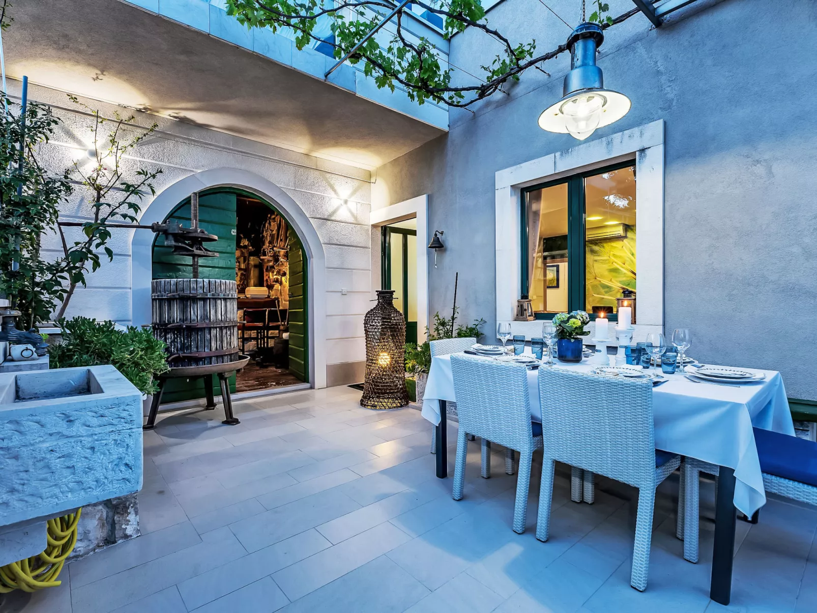 "Villa Rita" mit Blick auf das Wasser - Buiten