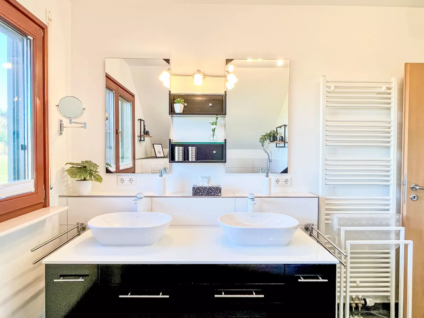 Haus an der Sonne - Binnen