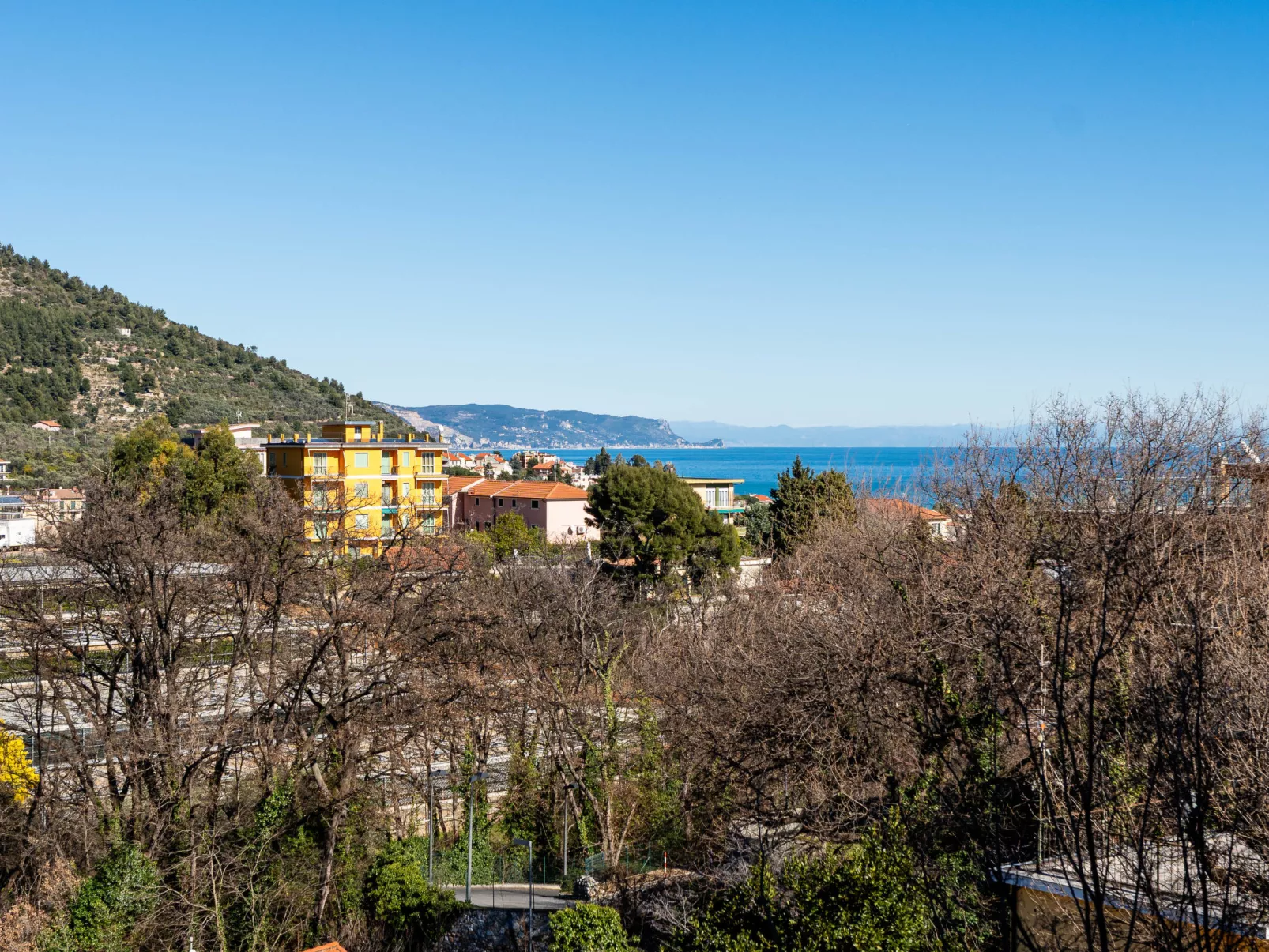 Tra le onde - Buiten