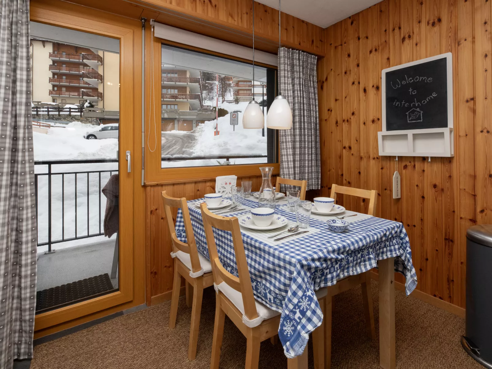 Prachalier I No6 - Binnen