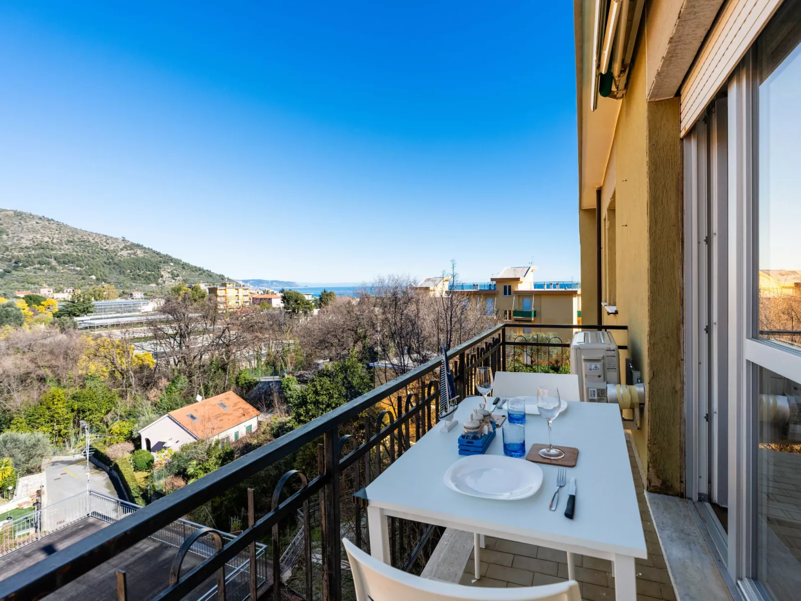 Tra le onde - Buiten