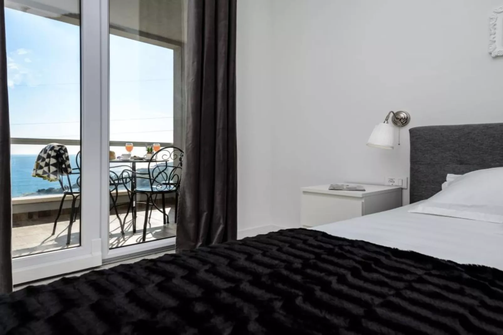 Apartments Villa Capitano - Two Bedroom Apartment with Balcony and Sea View (ŽUTI) - Badkamer