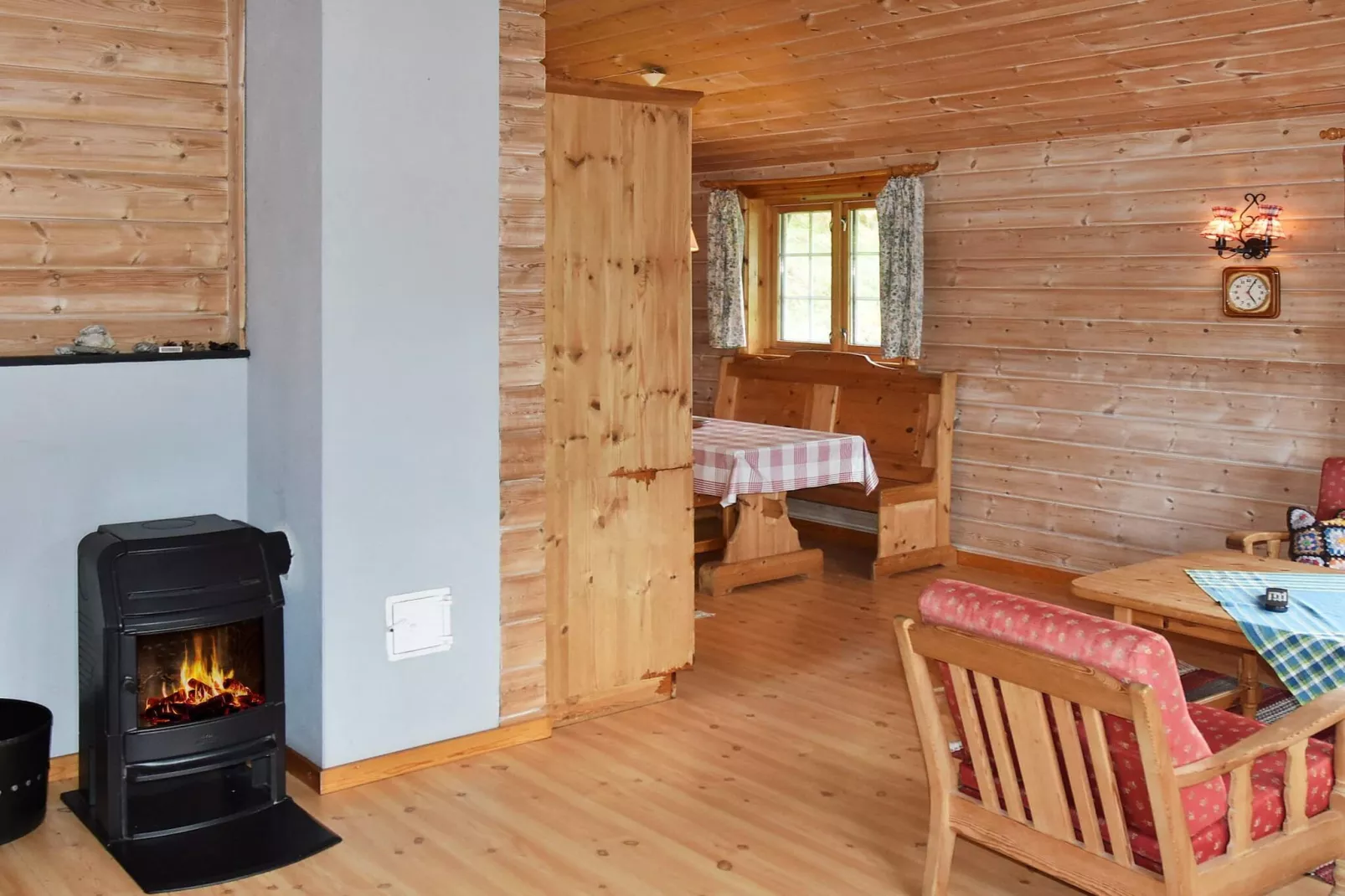 4 persoons vakantie huis in olden - Binnen