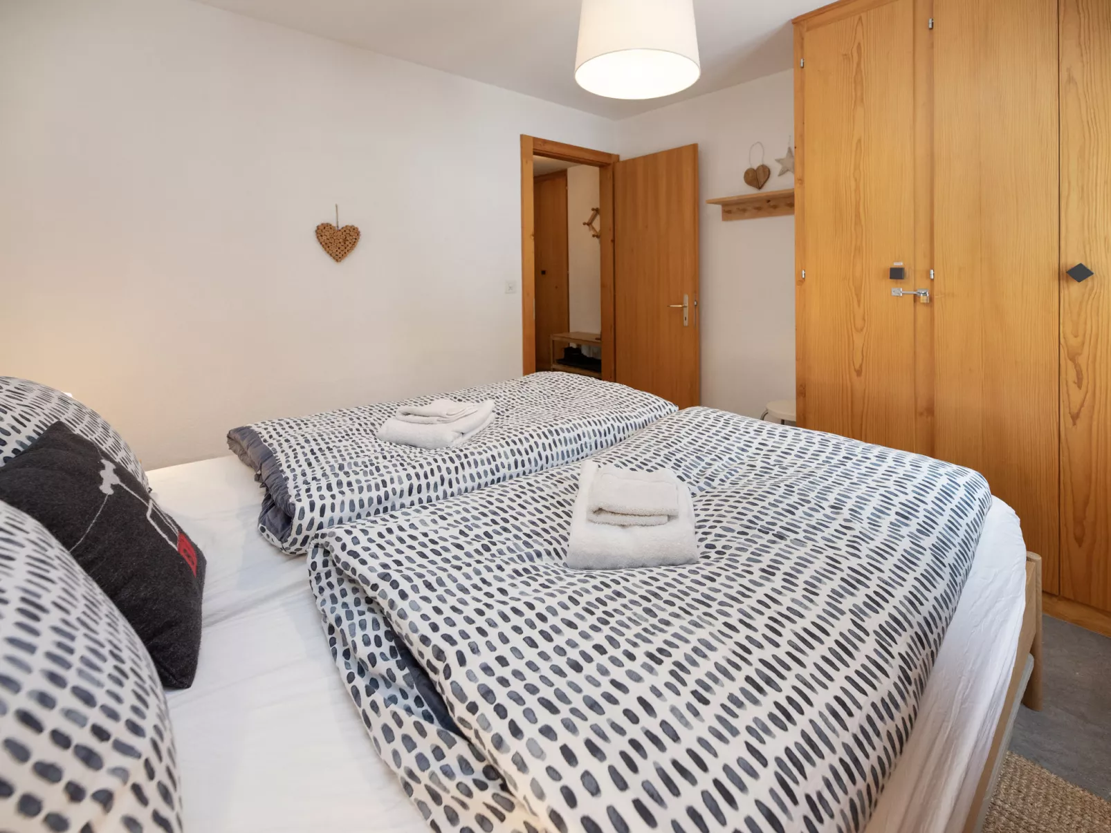 Prachalier I No6 - Binnen