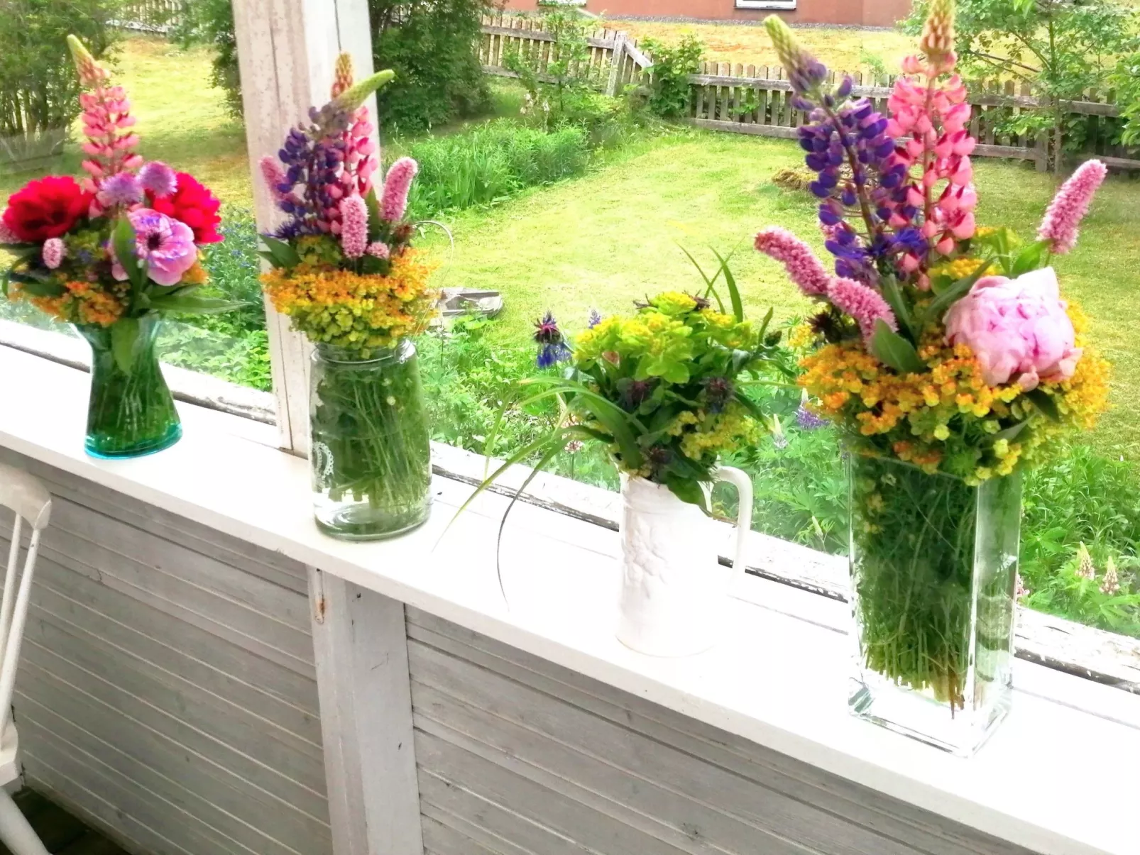 Buntes Schwedenhaus Lillebror - Buiten