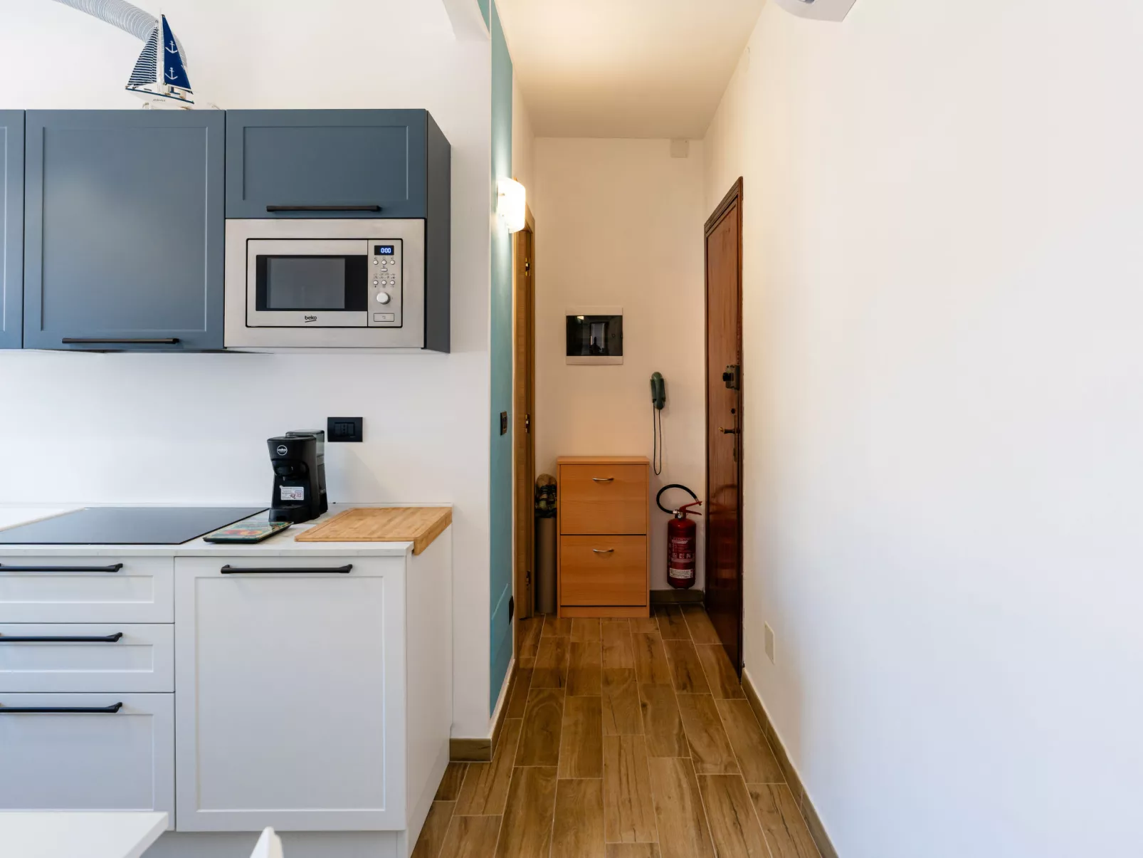 Tra le onde - Binnen