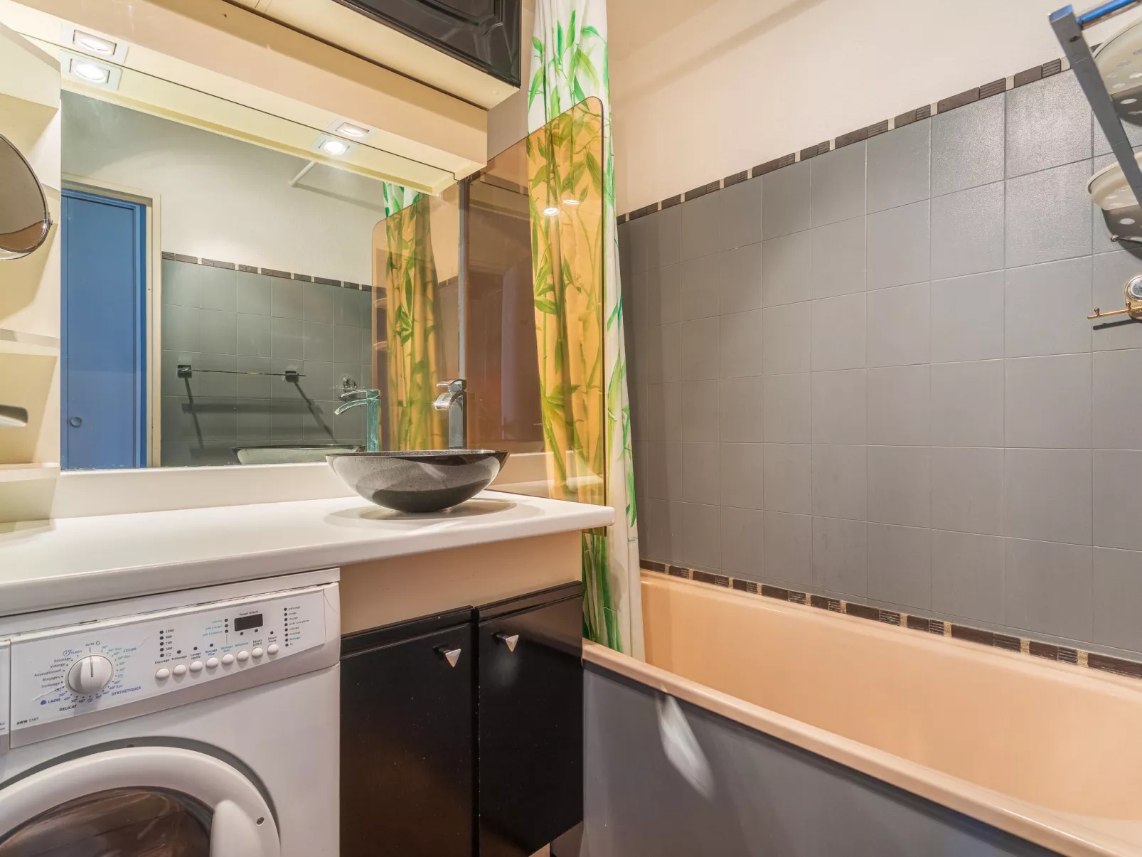 Les Caraïbes - Binnen