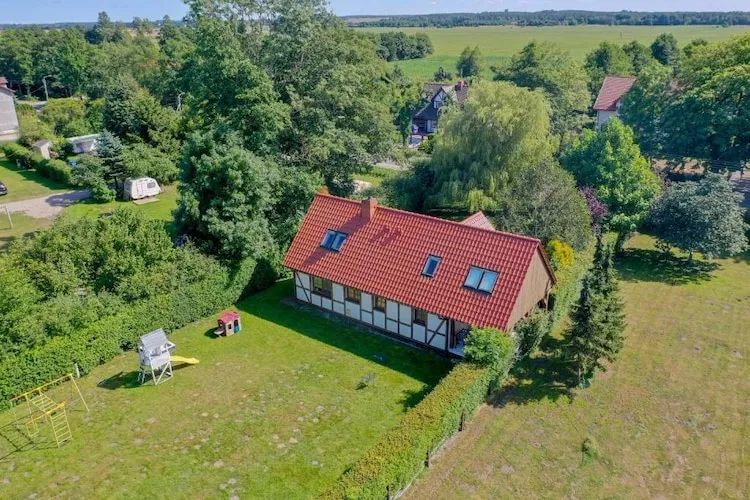 Dom wakacyjny w Karwieńskich Błotach - Buitenlucht