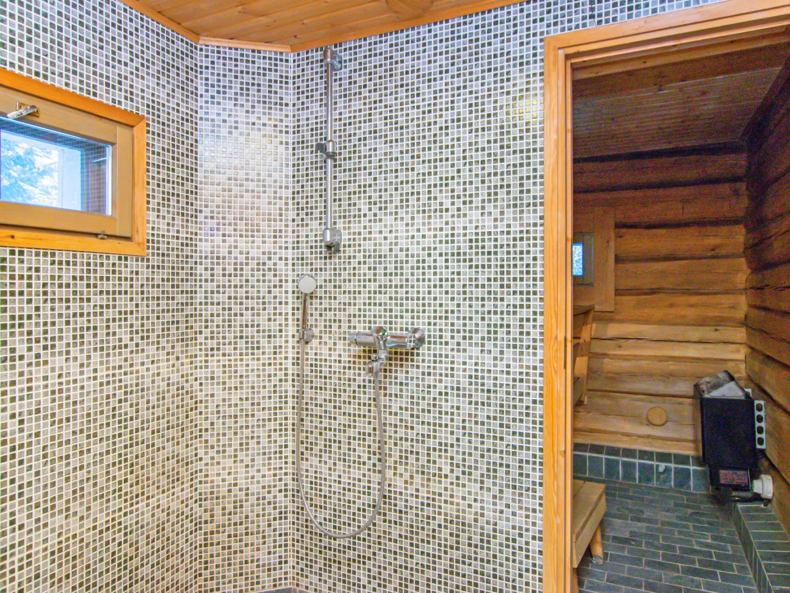 Kanervankukka - Binnen