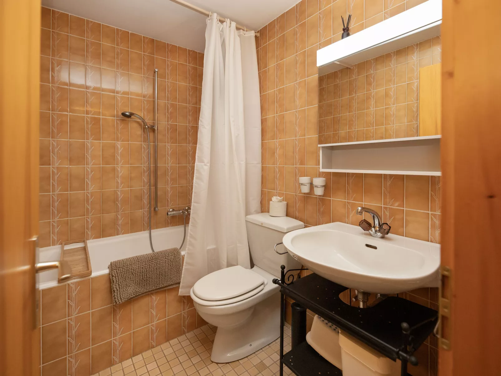 Prachalier I No6 - Binnen