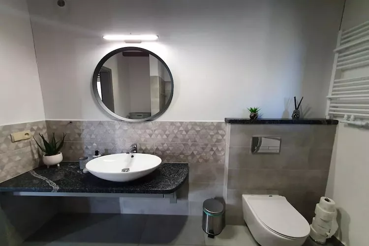 Dom wakacyjny bliźniak Wdzydze 2 - Badkamer