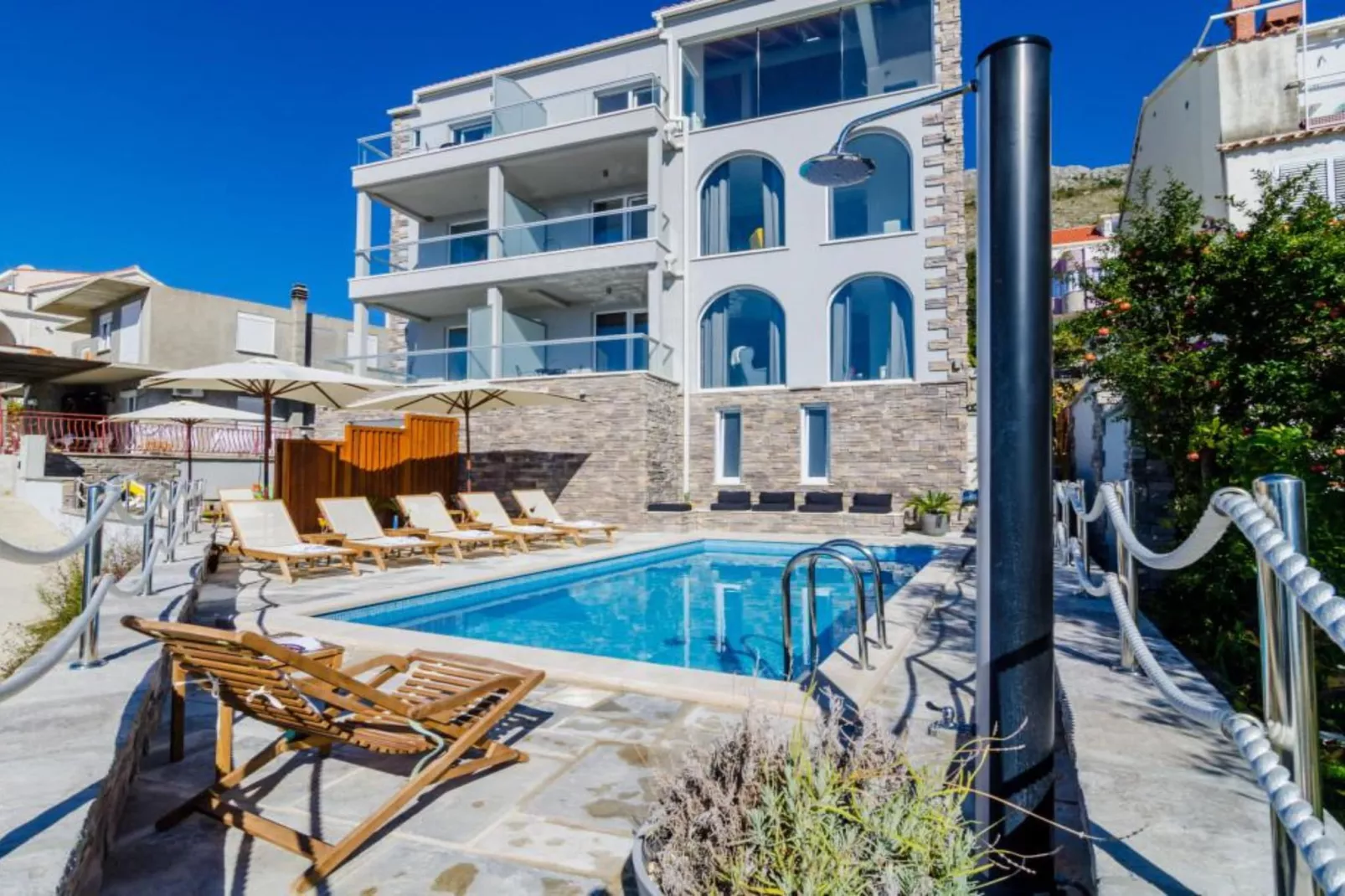 Apartments Villa Capitano - Two Bedroom Apartment with Balcony and Sea View (CRNI) - Buitenlucht