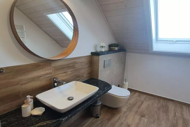 Dom wakacyjny bliźniak Wdzydze 2 - Badkamer