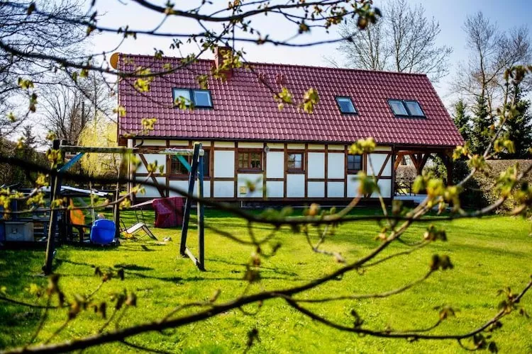 Dom wakacyjny w Karwieńskich Błotach - Buitenlucht