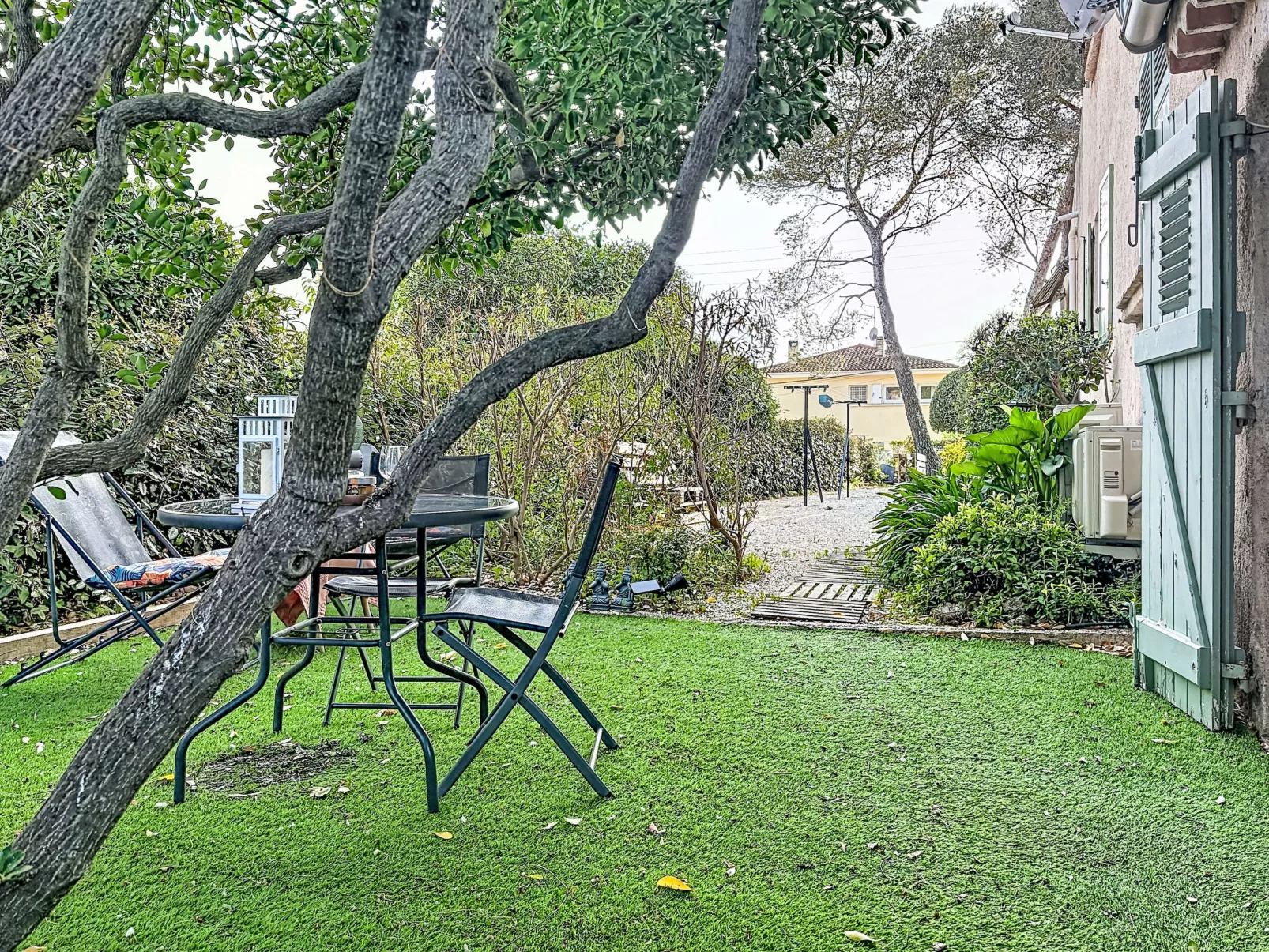 La Péguière - Buiten