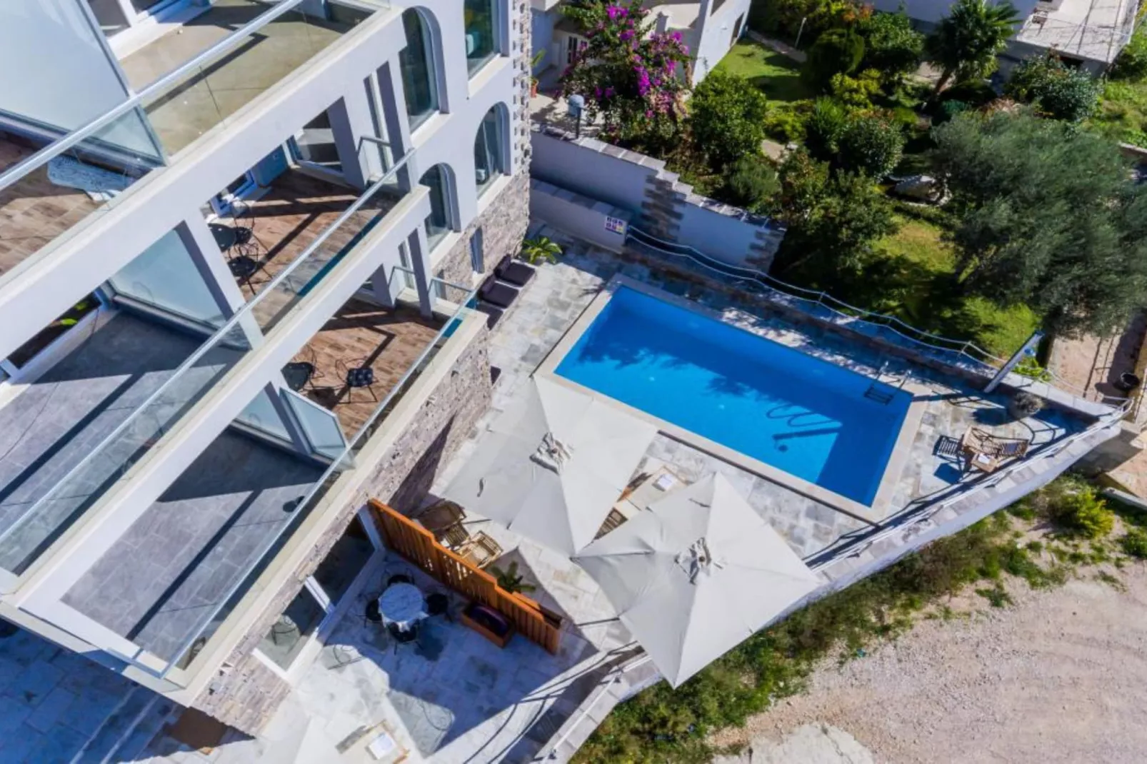 Apartments Villa Capitano - Two Bedroom Apartment with Balcony and Sea View (CRNI) - Zwembad