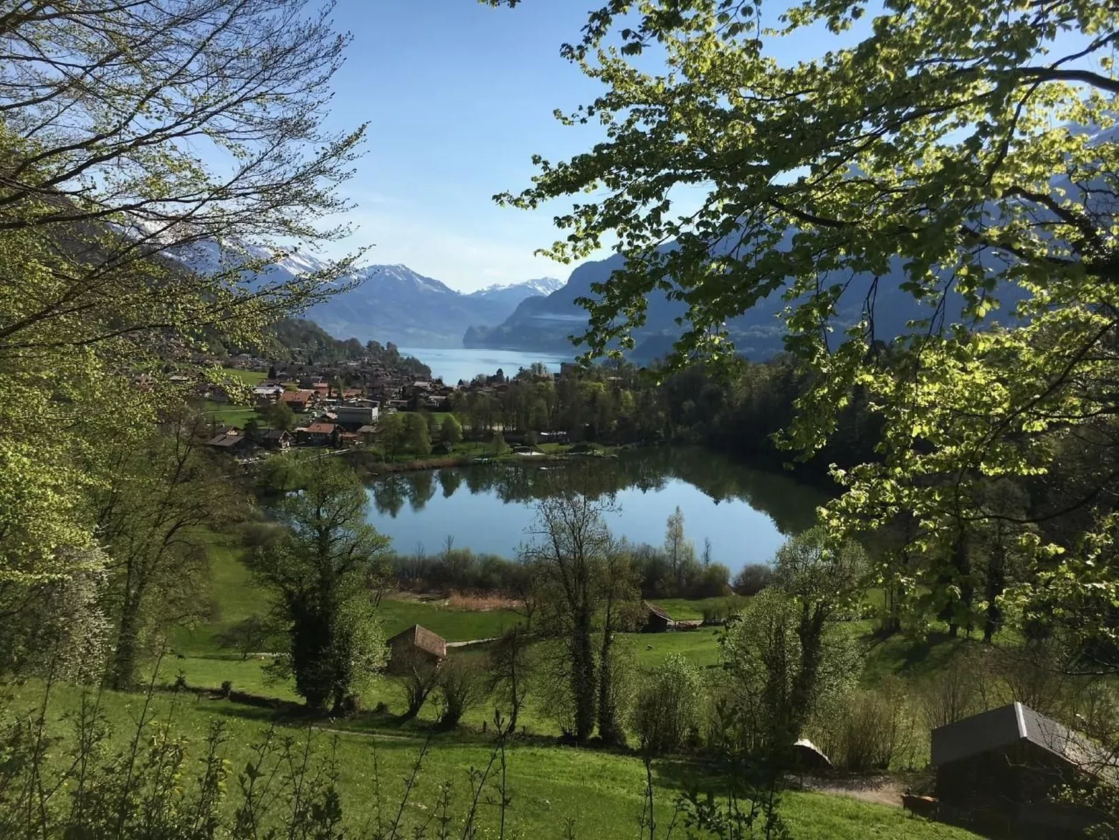 Chalet-Hausteil mit Garten im Dorfkern - Buiten