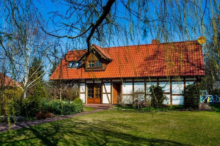 Dom wakacyjny w Karwieńskich Błotach - Buitenlucht