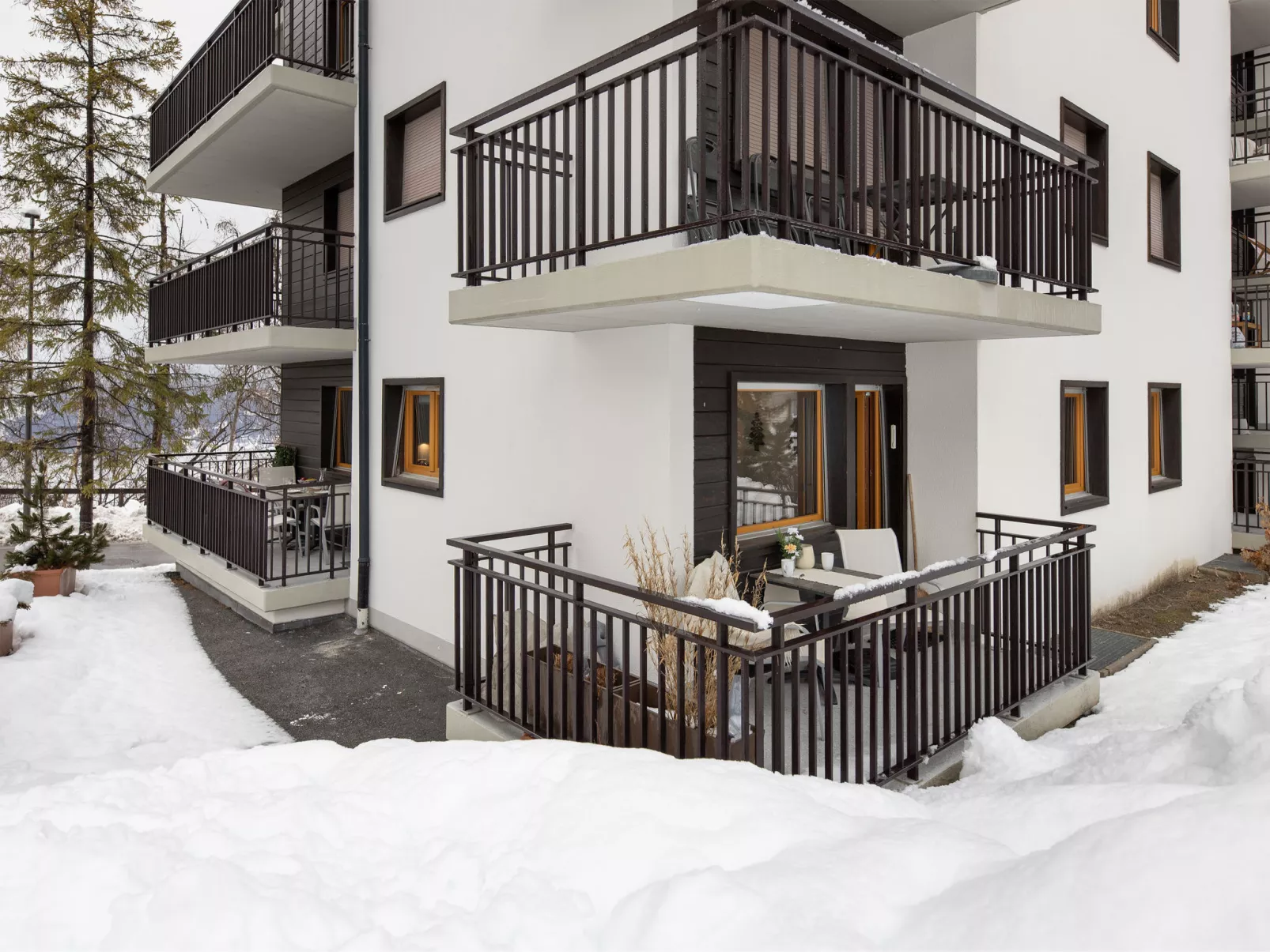 Prachalier I No6 - Buiten