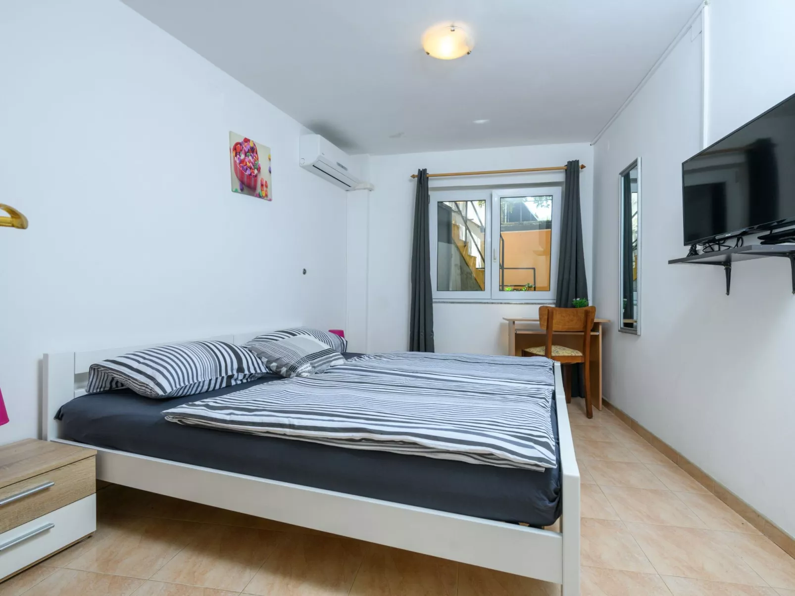 Wunderschönes Ferienhaus in Pomer mit Garten - Image-tags.info