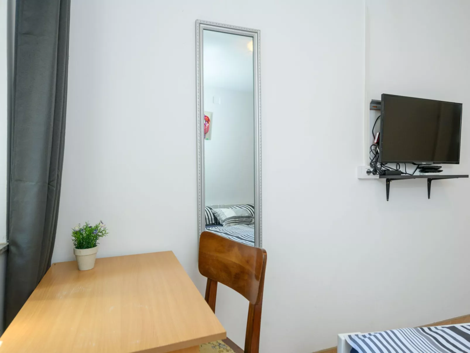 Wunderschönes Ferienhaus in Pomer mit Garten - Image-tags.info