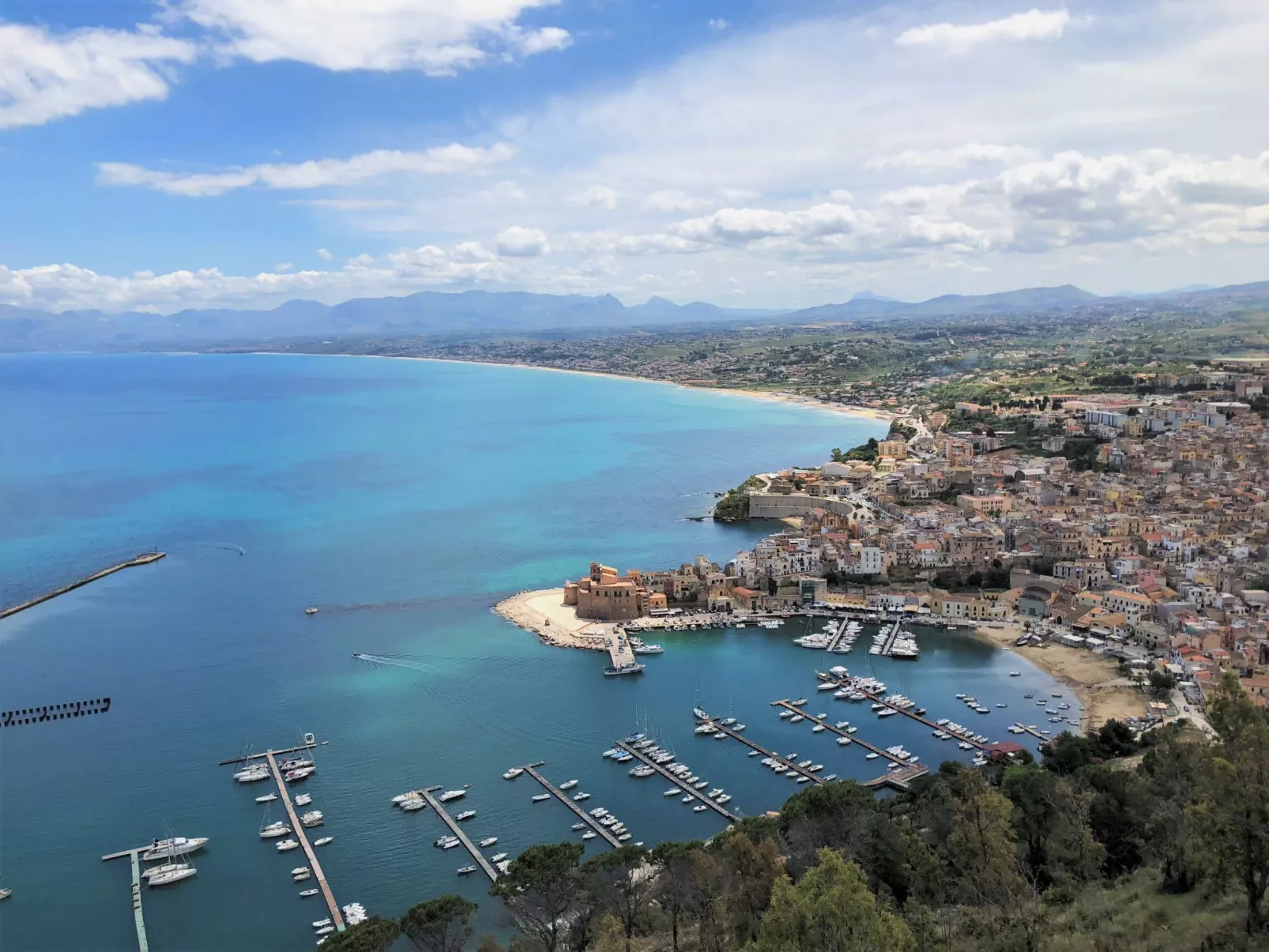 Charming Villa Antonella with pool and sea view