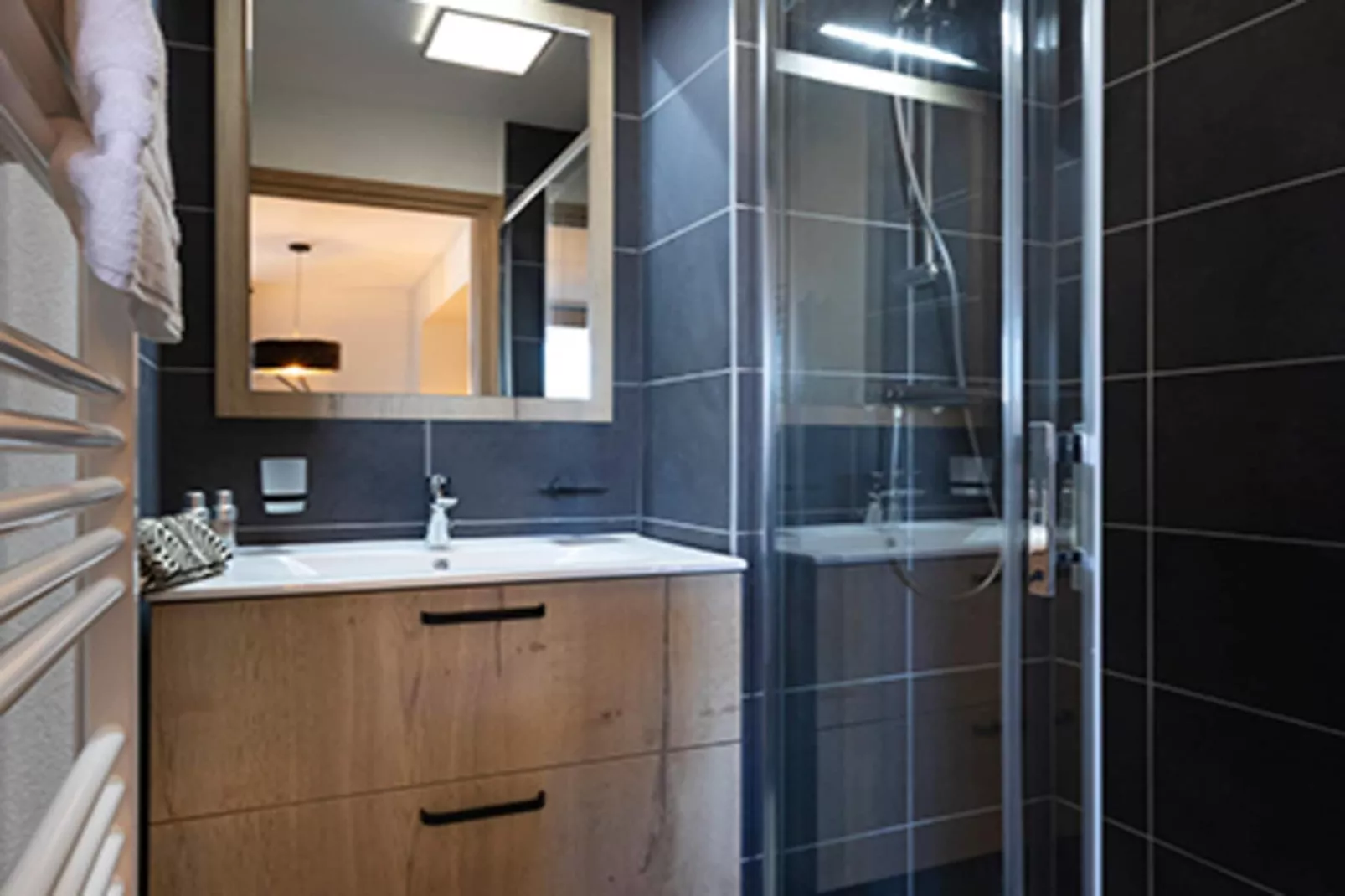 LES DEUX ALPES Neige et Soleil -A26B - Badkamer