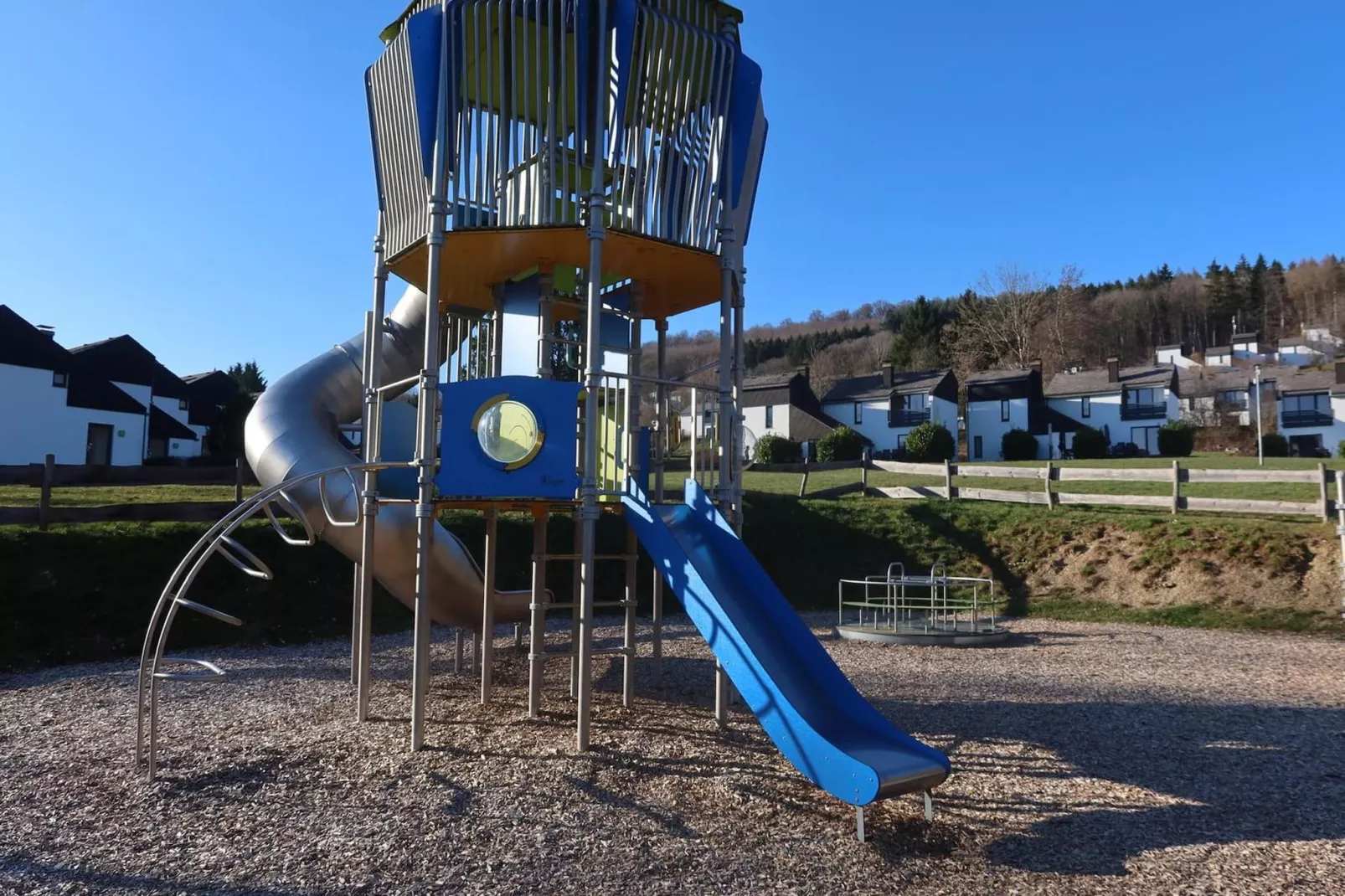 Apartment First Floor - Parkfaciliteiten